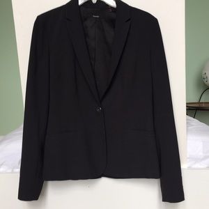 Tahari blazer.
